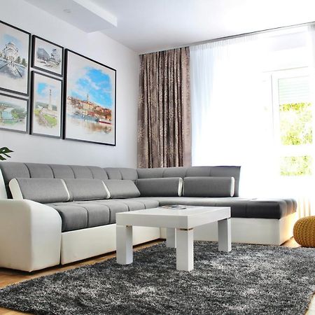 Ramonda Apartment Belgrado Exterior foto