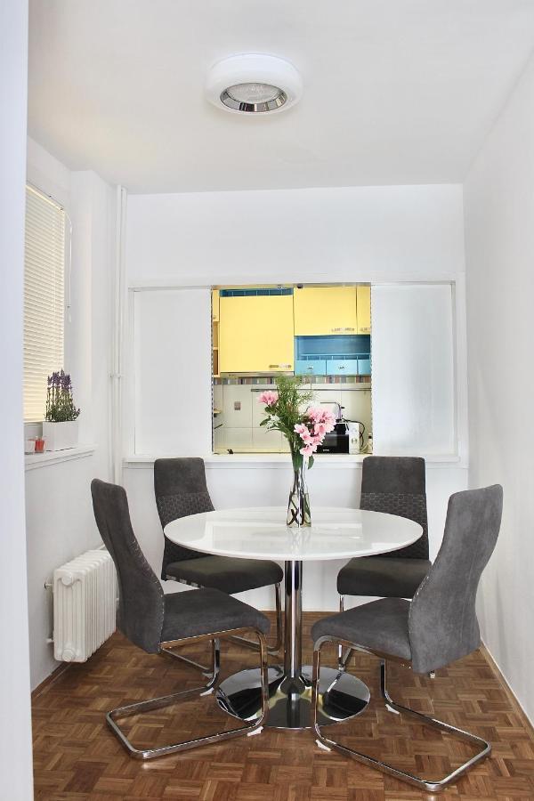 Ramonda Apartment Belgrado Exterior foto