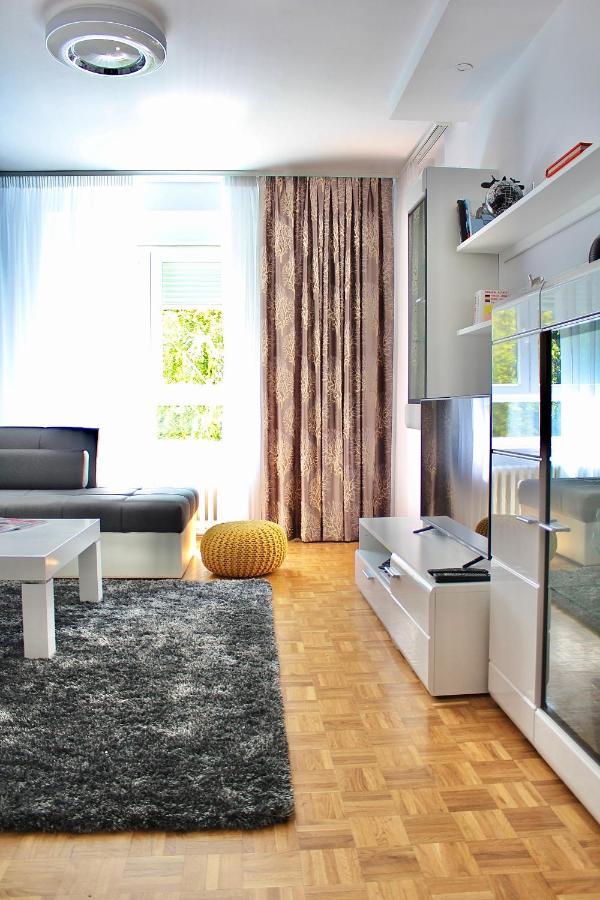 Ramonda Apartment Belgrado Exterior foto