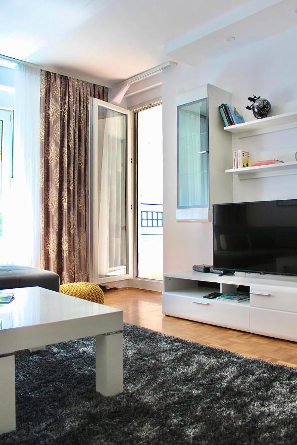 Ramonda Apartment Belgrado Exterior foto
