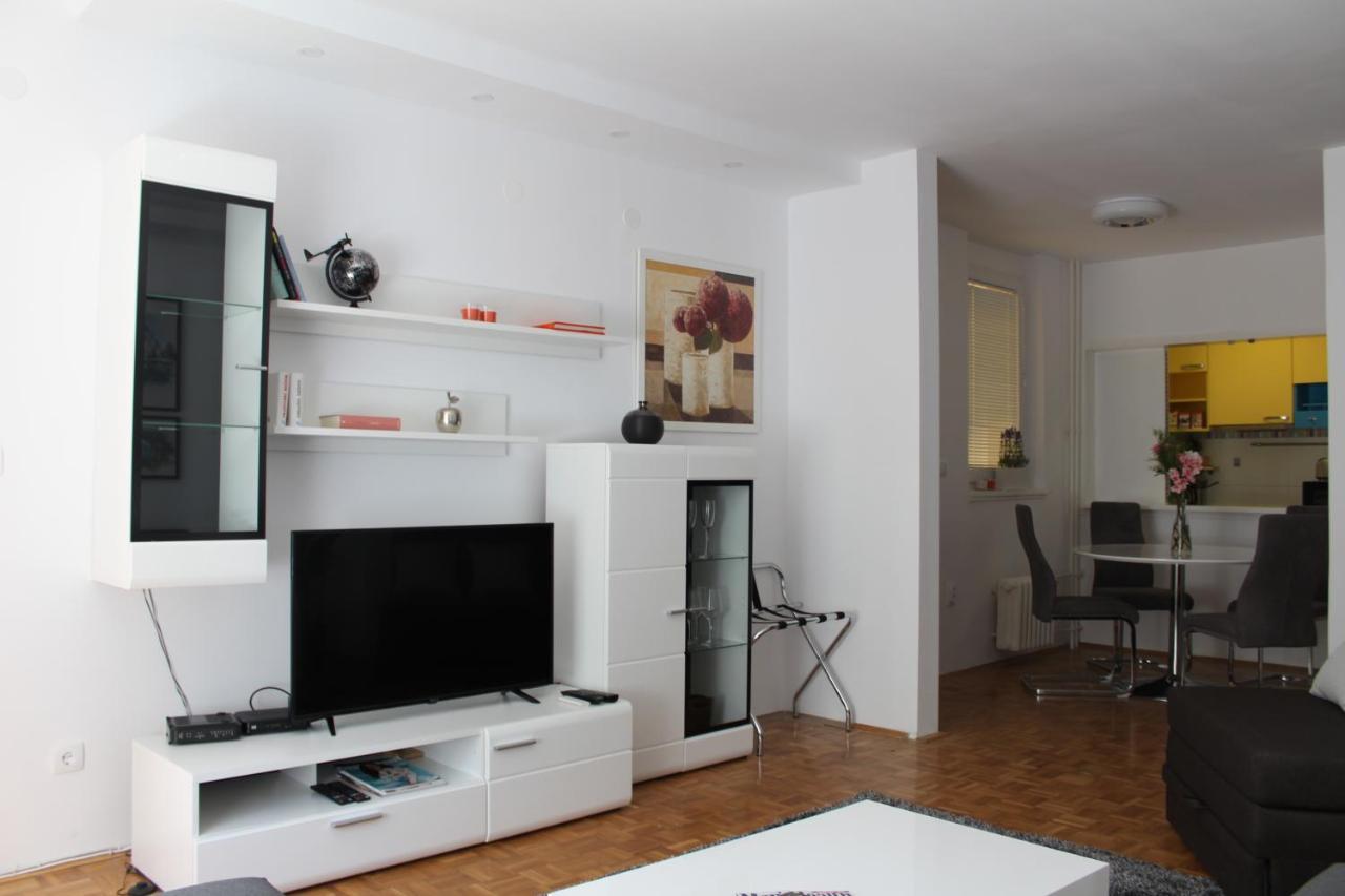 Ramonda Apartment Belgrado Exterior foto